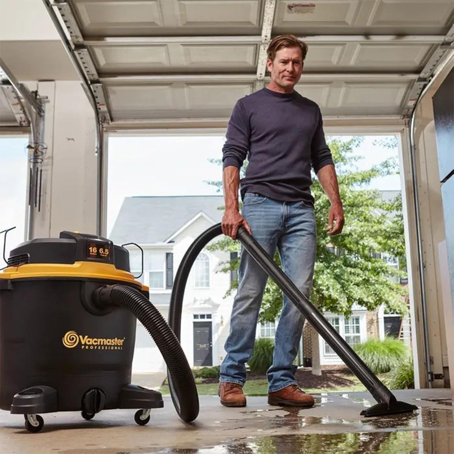 Professional - Wet/Dry Vac, 16 Gallon, Beast Series, 6.5 HP 2-1/2" Hose (VJH1612PF0201), Black