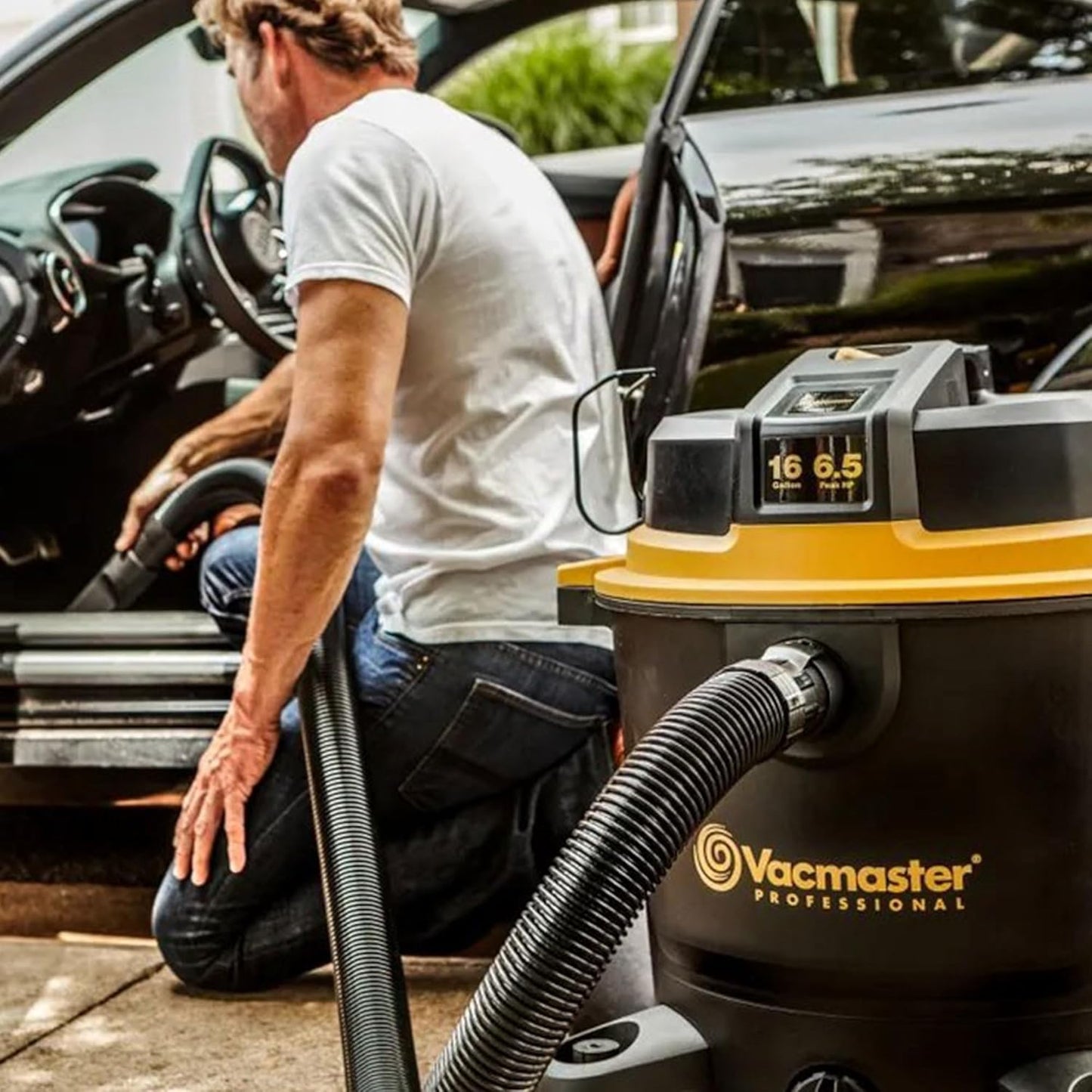 Professional - Wet/Dry Vac, 16 Gallon, Beast Series, 6.5 HP 2-1/2" Hose (VJH1612PF0201), Black